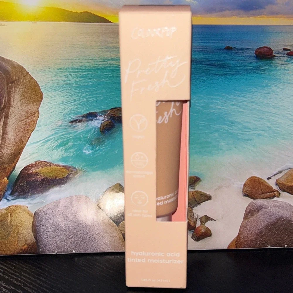 ColourPop Pretty Fresh Hyaluronic Acid Tinted Moisturizer Light Shade 8N New